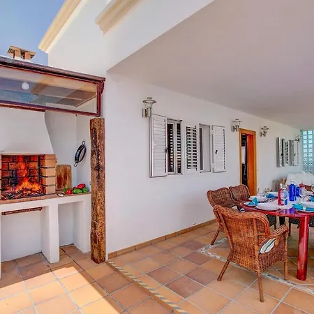 Maria Del Risco By Buenavilla Вилла